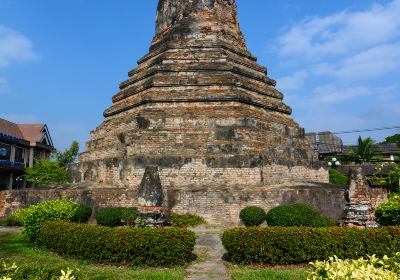 Black Stupa/That Dam