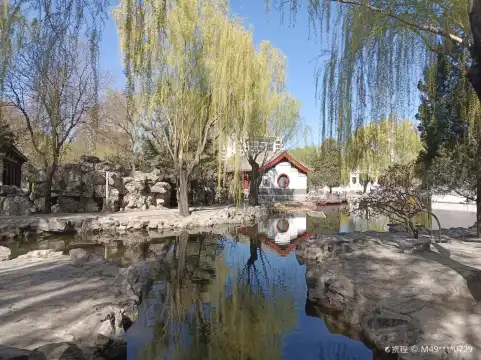 Hotels near Luxue Court (Luxue Nunnery)