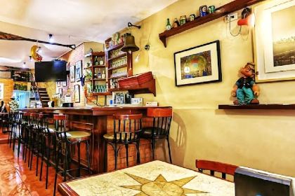 Oarhouse Pub of Manila