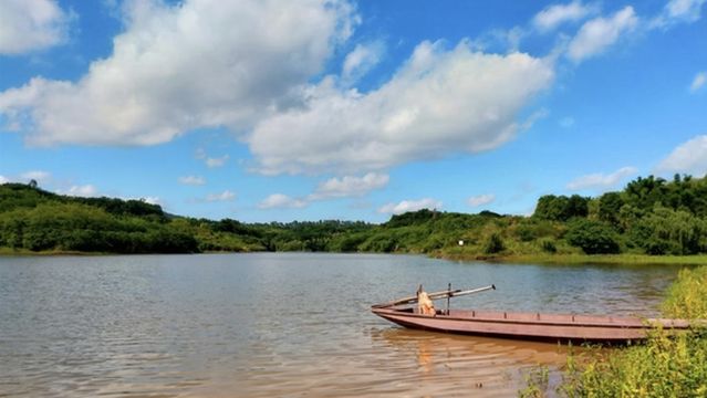 Yuping Lake, Yuechi County