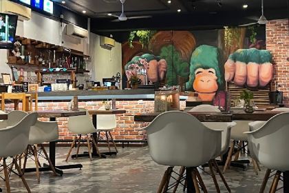 Red Sky Restaurant & Bar