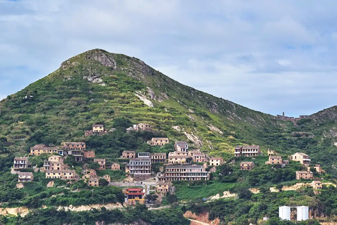 鄰近五嶴村的酒店