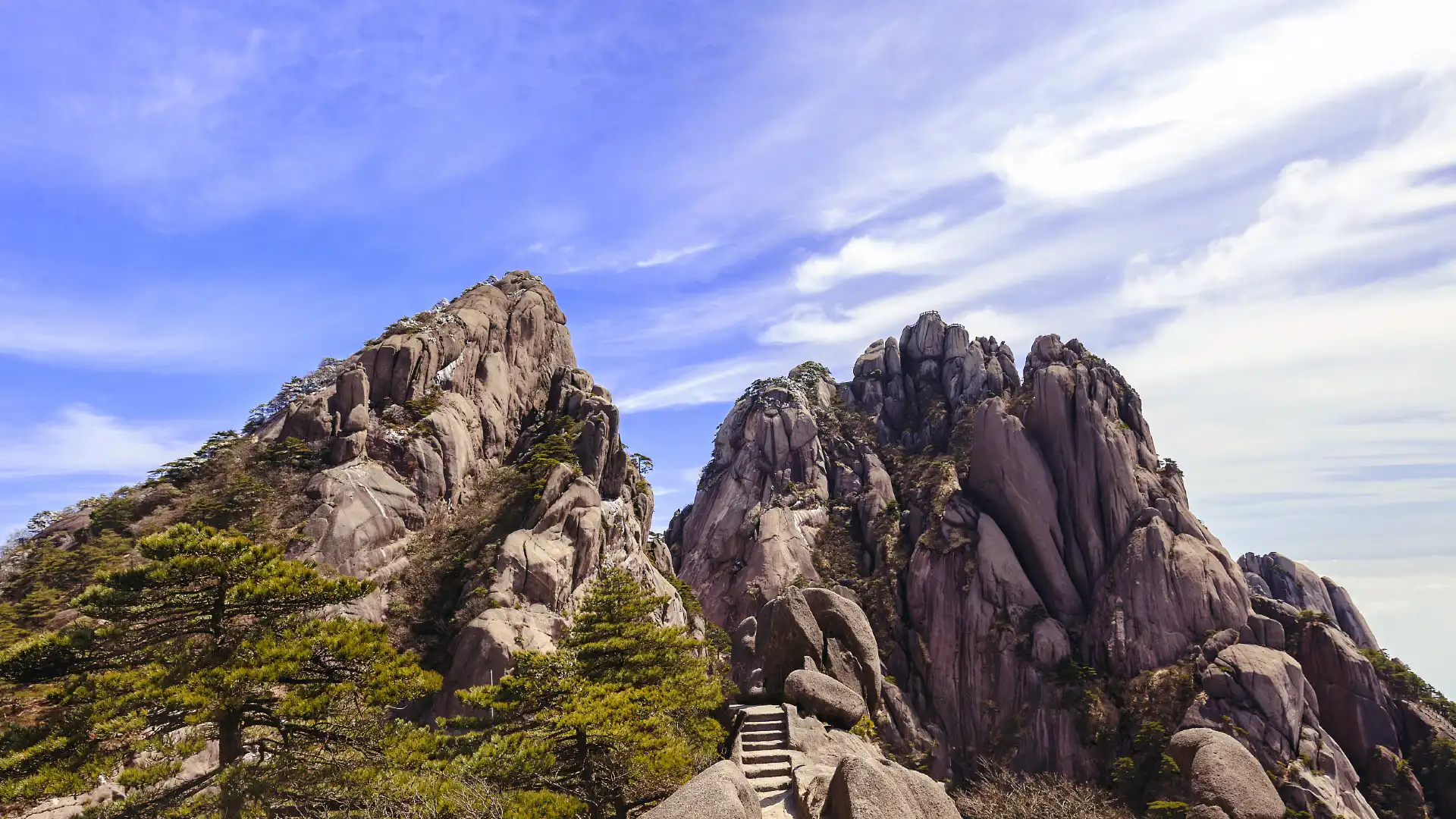 Hotels near Tiandu Peak