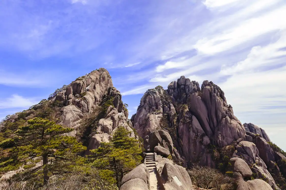 Hotels near Tiandu Peak
