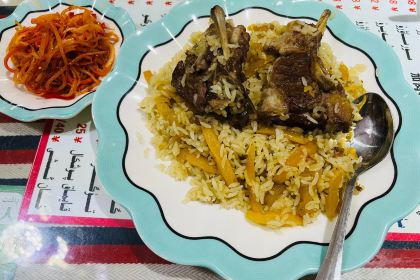 達瓦依合紮抓飯店