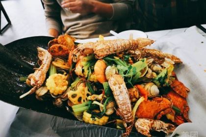 老四海鲜家常菜(中山西路店)