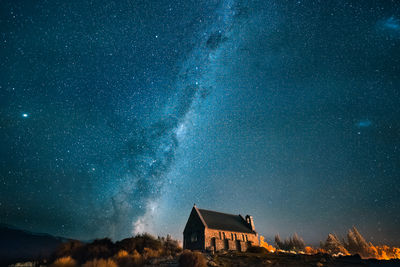 Tekapo Chinese Stargazing