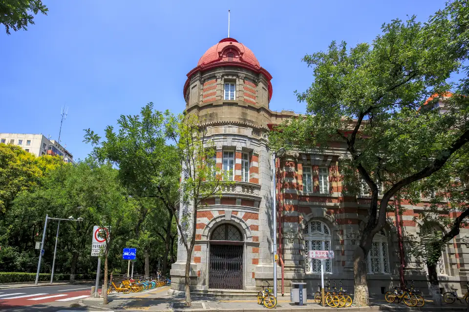 Dongjiaominxiang (东交民巷)