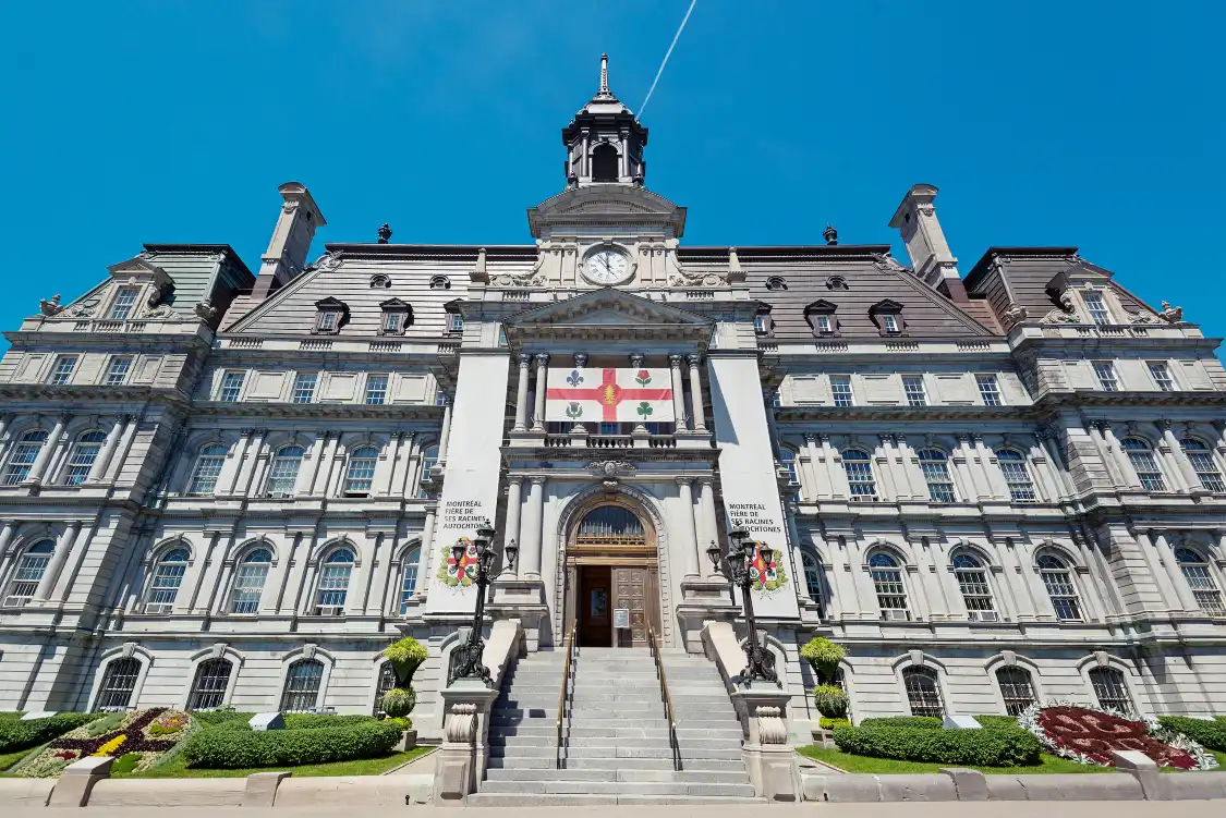 Hotels near Montreal City Hall