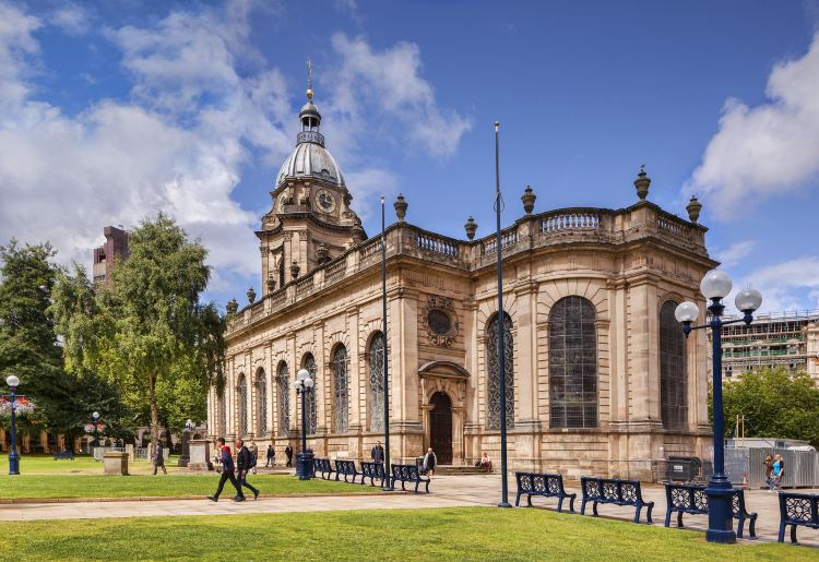Compare 5 airports near Birmingham