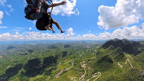 Sunshine Valley Paragliding Base