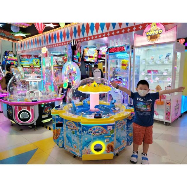 親子室內放電場