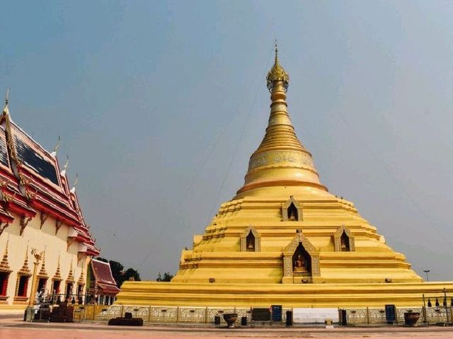 วัดพระบรมธาตุนครชุม จ.กำแพงเพชร
