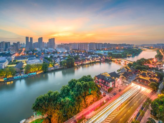 The Beijing-Hangzhou Grand Canal (Hangzhou Section)