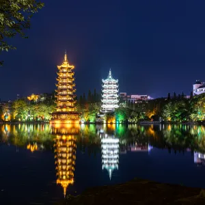 日月雙塔
