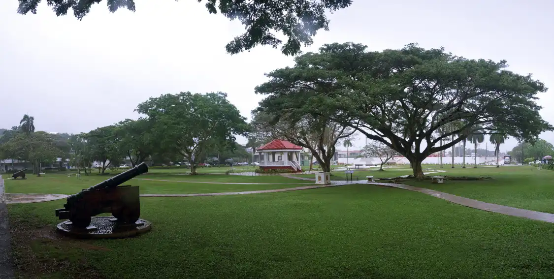 Hotel dekat Plaza de Espana