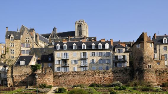 Le Mans Cathedral + Le Mans History and Culture Museum + Le Mans Old Town one-day tour