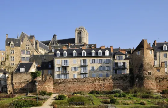 聖朱利安大教堂+勒芒歷史文化博物館+勒芒老城一日遊