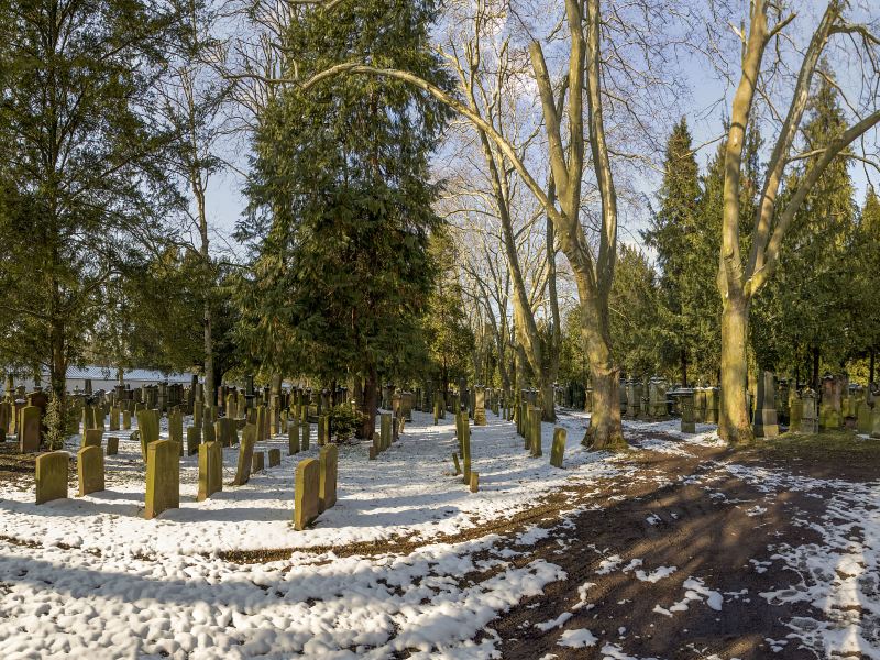 Jewish Cemetery Rat-Beil-Strasse