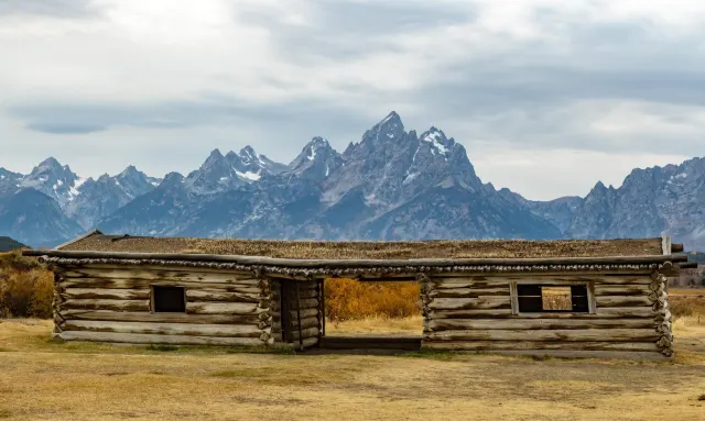 Getting Back to Nature: A Guide on Where to Stay in Yellowstone National Park