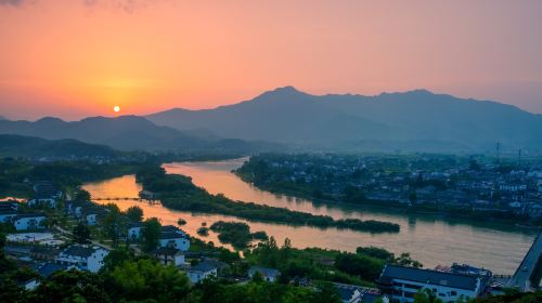 Taohuatan (“Peach Blossom Pool”)