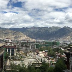 拉萨松赞林卡酒店·餐厅 User Photo