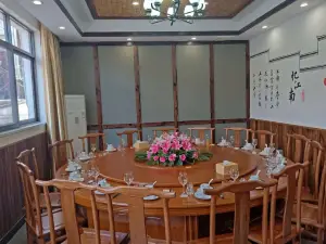 河塘月色生态餐厅(青龙乡川藏线店)