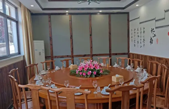 河塘月色生態餐廳（青龍鄉川藏線店）