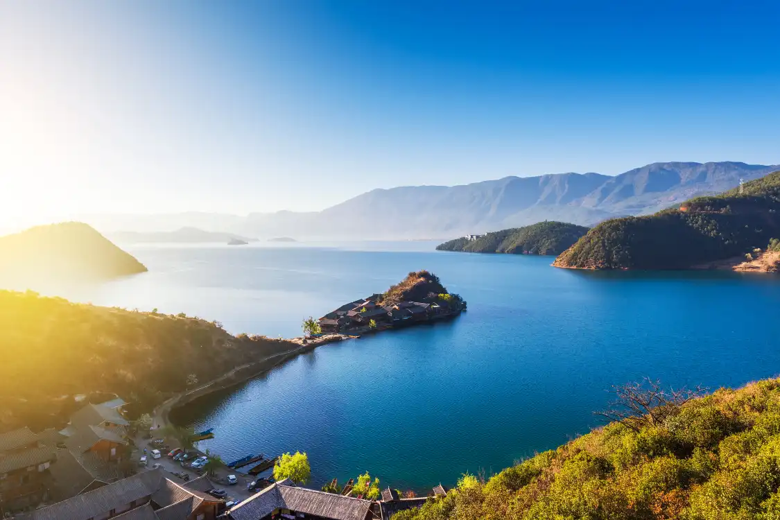 Hotels near Lugu Lake Viewing Platform