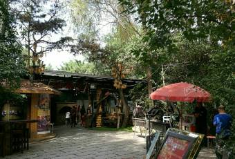 Da E Island Green Eco Food Park user photo