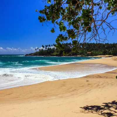 Отели с услугой парковкой в г. Катарагама