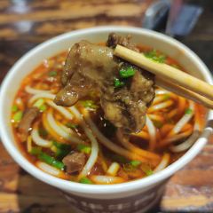 王氏华华牛肉面(雪松路店) User Photo