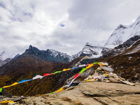 Yading Tubu Xiaozhuan Mountain