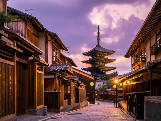 Hōkan-ji Temple