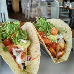 Blue Canoe Waterfront Restaurant 여행 사진