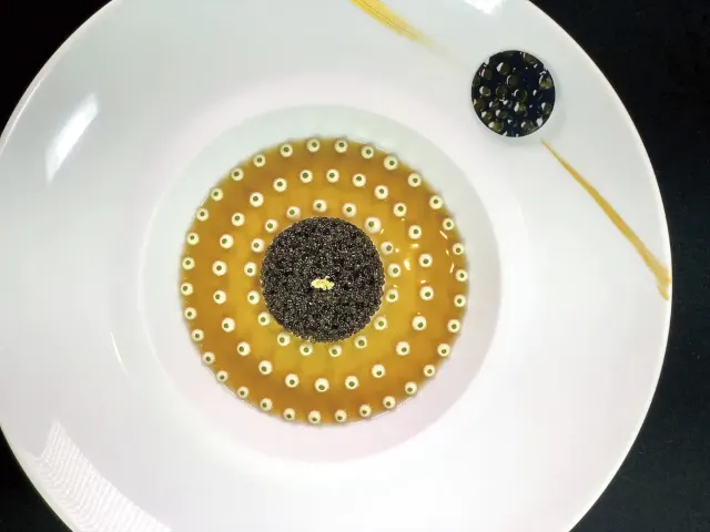 侯布雄