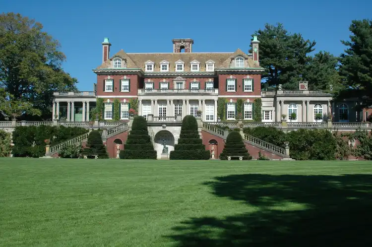 Hotels in Old Westbury