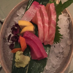 sushi e ảnh của người dùng