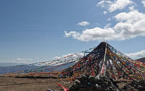 Jiaruola Pass