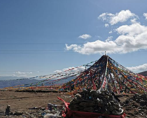Jiaruola Pass