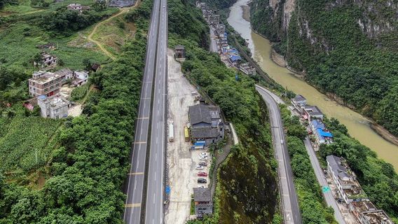Dousha Gate Ancient Town