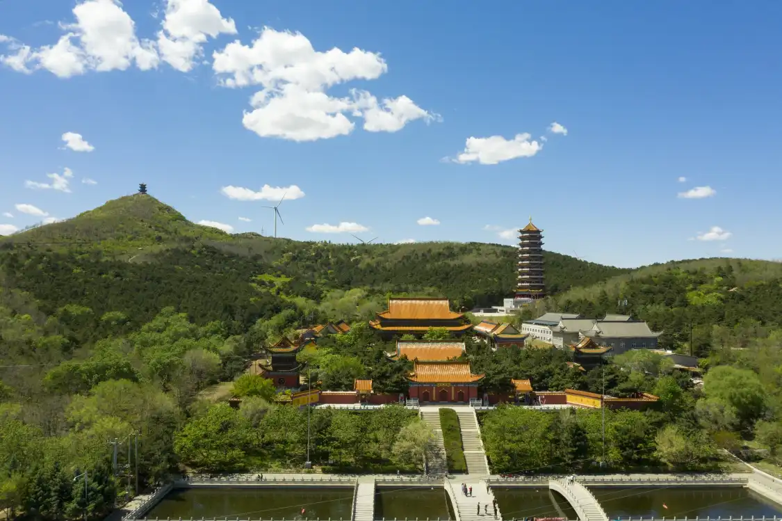 Hotels near Mingyue Temple