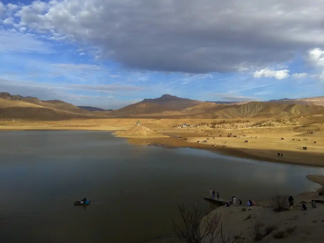 Hotels near Hanna Lake