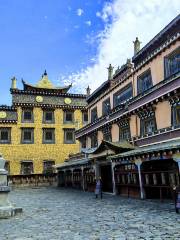 霞給藏族文化生態旅遊村
