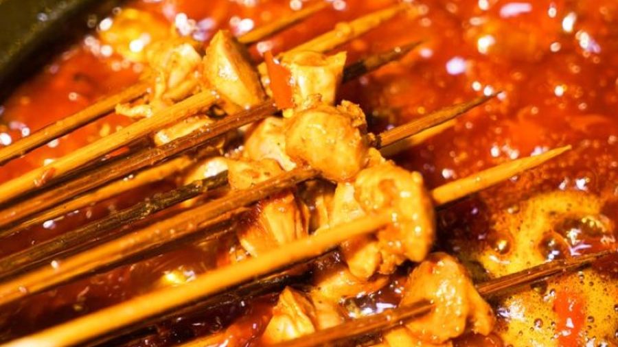 钢管厂五区小郡肝串串香(芳草地店)