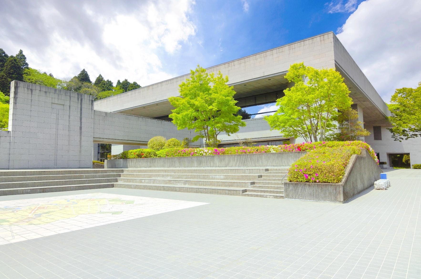 Hotels near Sendai City Museum