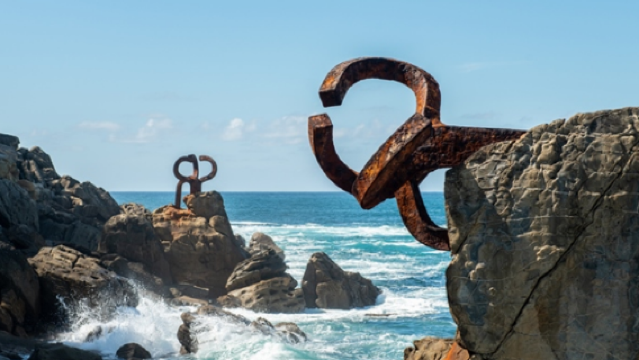 Eduardo Chillida: Convergence