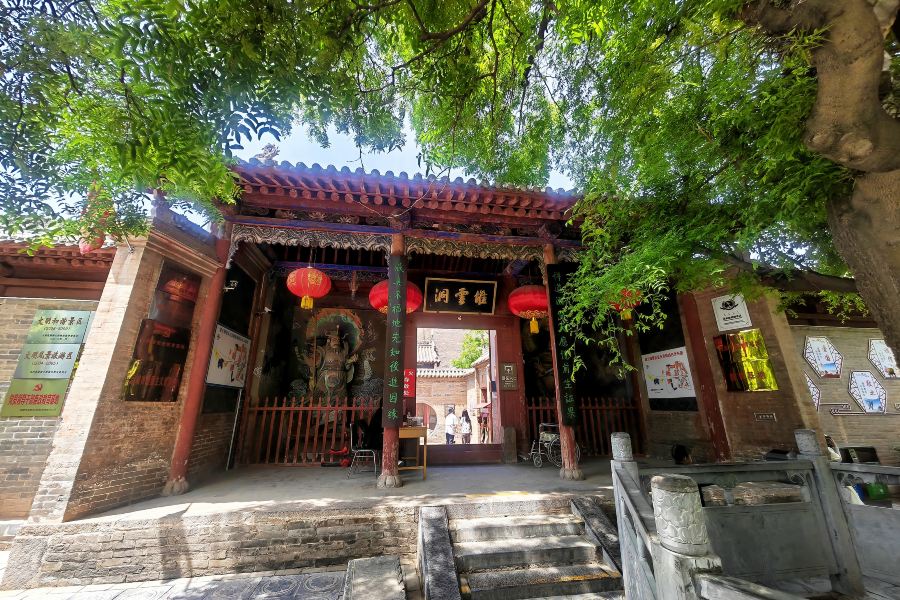 堆雲洞