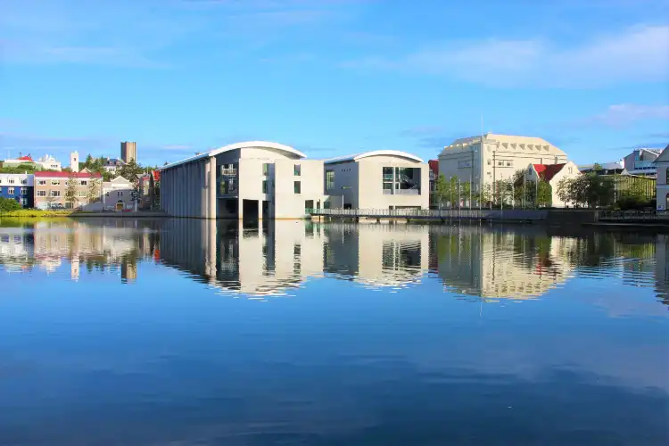Hôtels à proximité de : Hôtel de ville de Reykjavík
