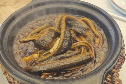 Chen Wu Xie Huang Baozi Stuffed With Juicy Pork